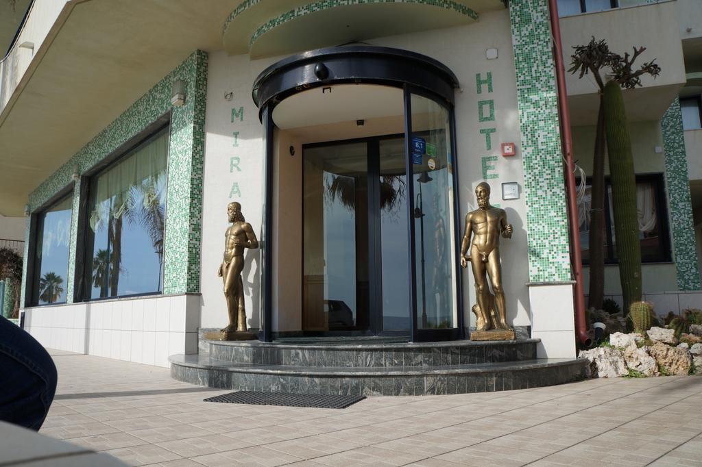 Hotel Ristorante Miramare مارينا دي جيويسا يونيكا المظهر الخارجي الصورة