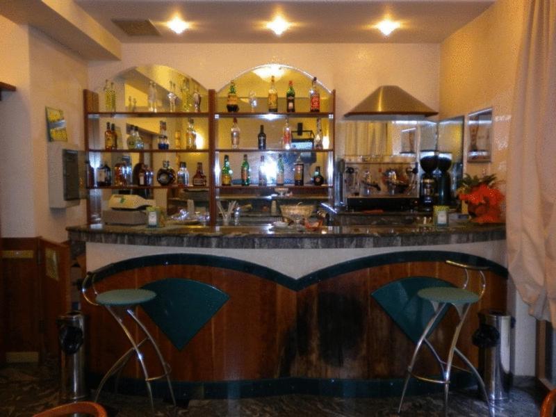 Hotel Ristorante Miramare مارينا دي جيويسا يونيكا المظهر الخارجي الصورة