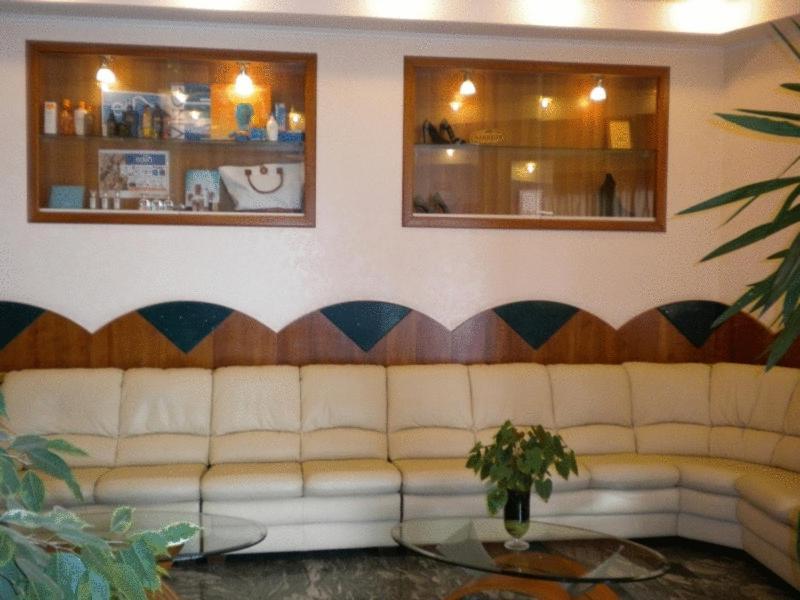 Hotel Ristorante Miramare مارينا دي جيويسا يونيكا المظهر الخارجي الصورة